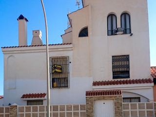Duplex à Habana b 1. Triplex unifamiliar en urbanización roquetas de mar