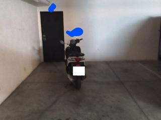 Aparcament cotxe a Robda golf del este 4. Garaje para coche y moto