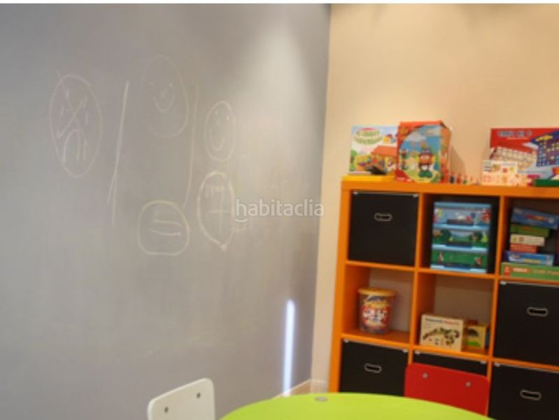 Foto fee04be2-cb0c-4f8d-b730-19a7c1e2e0e5. Alquiler local comercial en jacint verdaquer 18 local ideal para despacho/consulta sanitaria en Amposta