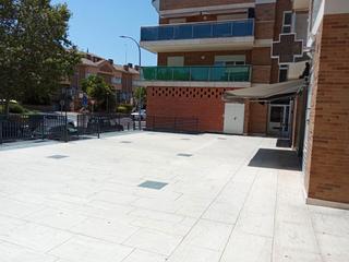 Miete Geschäftsraum in Julian berrendero 14. Local comercial a reformar. posibilidad venta.