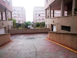 Location Parking voiture à Pintor felo monzon 33. Alquilo parking zona siete palmas