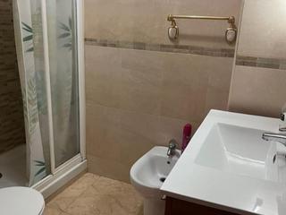 Location Appartement à Calle de la previsión 39. Piso de estudiantes en la zona de ciudad jardín