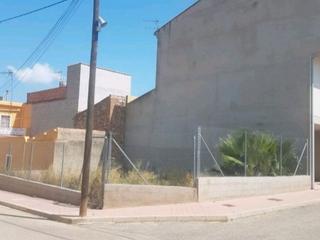 Terreny residencial a Carrer reixes 3. Solar urbano para casa adosada