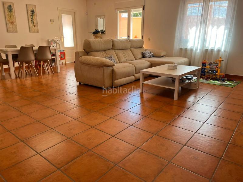 Foto 65d41aa4-3ce8-40e4-8959-3a8b44d424d3. Casa en carretera de turégano 1 precioso chalet individual en Torrecaballeros