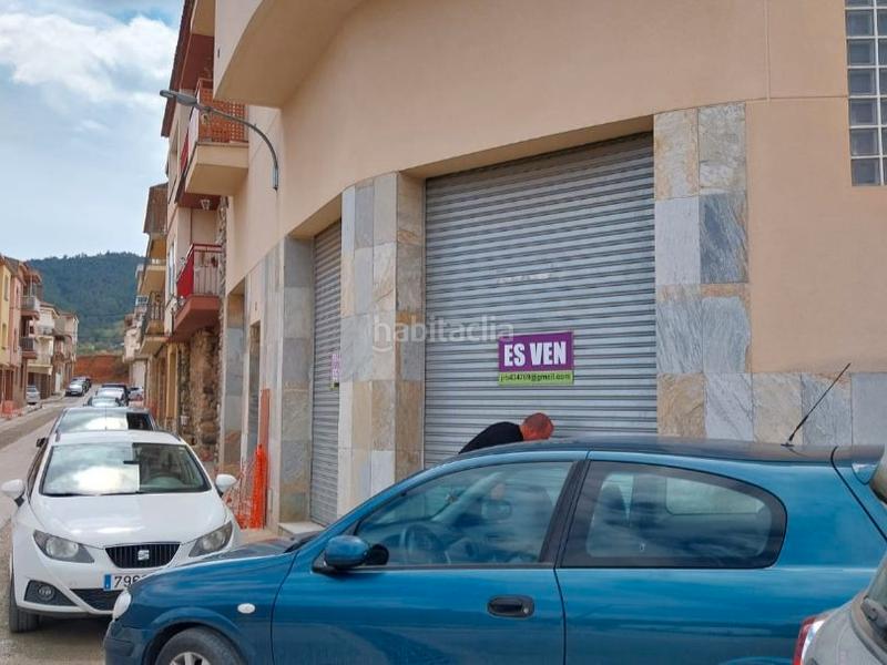 Foto 109076b9-cb24-42aa-84d1-de9d681fe0a8. Local comercial a c/alt camp 2 a Espluga de Francolí (L´)