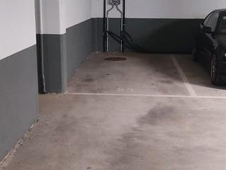 Lloguer Aparcament cotxe a Avenida de noia  21. Plaza de garaje de fácil aparcamiento, iluminada, cerrada con as