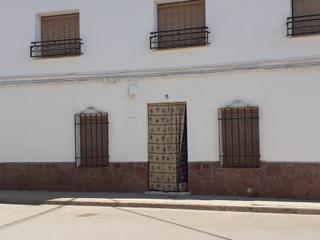 Casa en venta en mota del cuervo. casa de pueblo. 