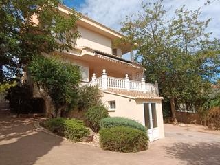 Lloguer Casa a Alcalaten 9. Magnífico chalet en urbanización alfinach, puzol