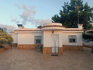 Maison à Partida sanadorlí 90. Chalet bifamiliar