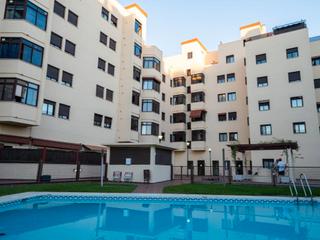 Location Appartement à C/ escritora dulcenombre chacón  1. Oportunidad!!! se alquila piso