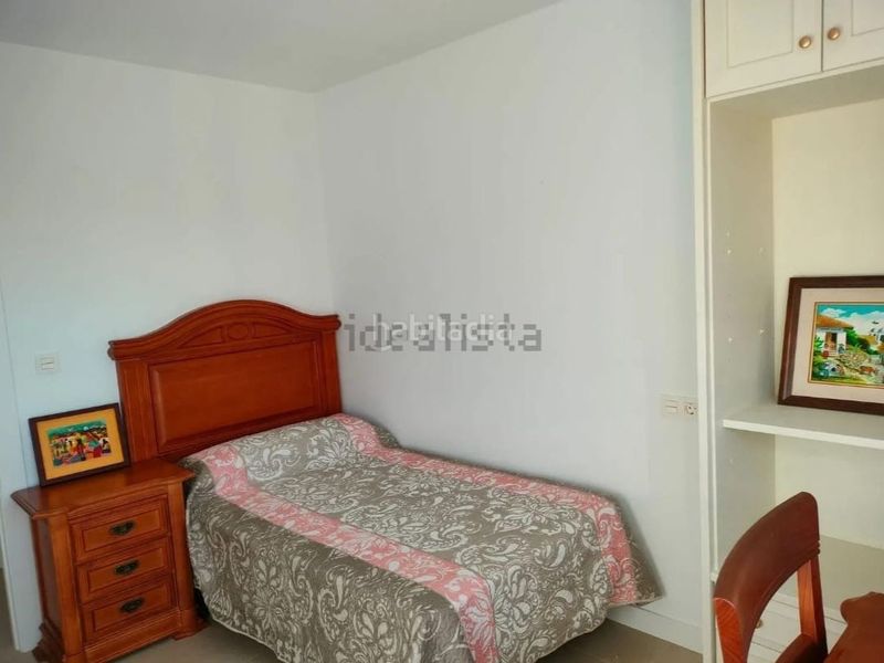 Foto c3dfdcf7-39e2-4231-89f6-8b08c18fe16c. Piso en jesse owens 1 piso reformado, espacioso, luminoso y con vistas en Granada