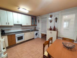 Appartement à Rúa sagrada familia 30. Oportunidad!!