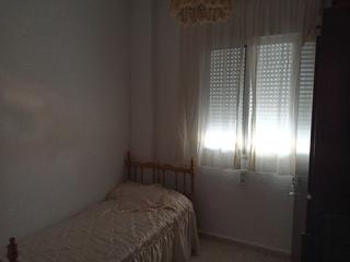 Location Appartement à Avenida reina sofia 54. Zona tranquika y con todos los servicios
