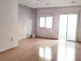 Miete Büro in Barberà  80. Oficina luminosa independiente con baño propio.