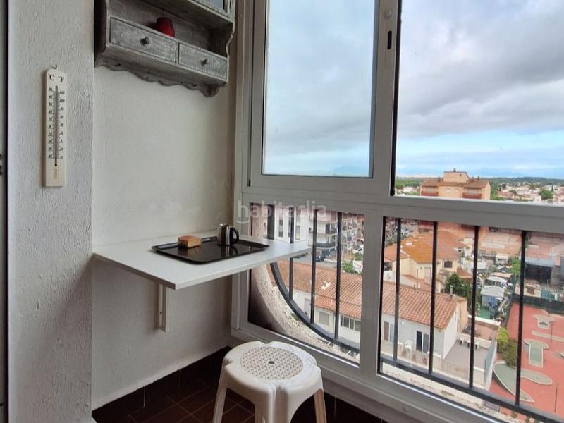 Foto 637e3212-3de9-449a-905f-4d8109f48036. Apartamento en carrer muga-delta 10 1 er ligne de mer avec place de parking privé secteur muga en Empuriabrava