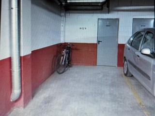 Posto auto in Jerònia alzina 12. Amplia plaza de garaje  en el centro de ciutadella. calle jeròni