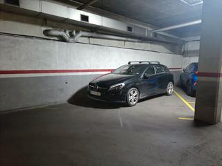 Posto auto in Pintor velazquez 75. Plaza parking grande para coche y moto