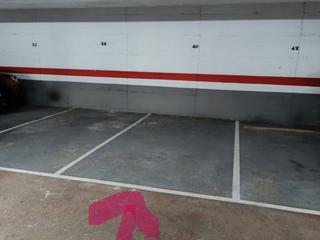Miete Autoparkplatz in Carrer de bernat boades 23. Alquilo plaza de parking 12m2
