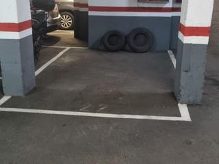 Alquiler Parking coche en Carrer de puig i xoriguer 41. Alquilo plaza parking coche pequeño/mediano