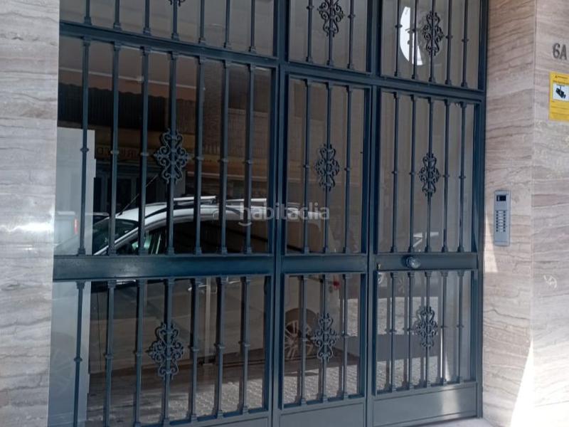 Foto aee9bbf5-f2e3-4c11-a16a-70522561c48c. Lloguer pis a calle san hermenegildo 6 a San Julián Sevilla