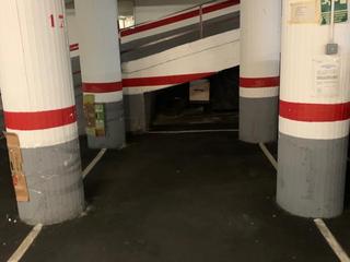 Lloguer Aparcament cotxe a Carrer de la constitució 176. Plaza parquing en la bordeta