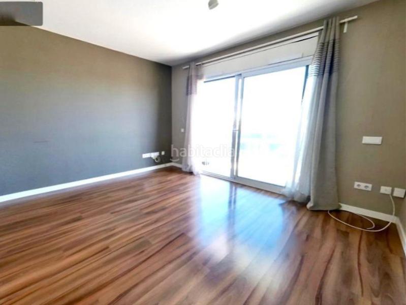 Foto 9bb3f009-f01e-485a-a511-001d14c97ef1. Pis a crtra de terrassa 519 a Can Gambús Sabadell