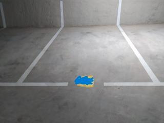 Aparcament cotxe a Estronci 71. Plaza de párquin coche grande obra nueva (precio todo incluído)
