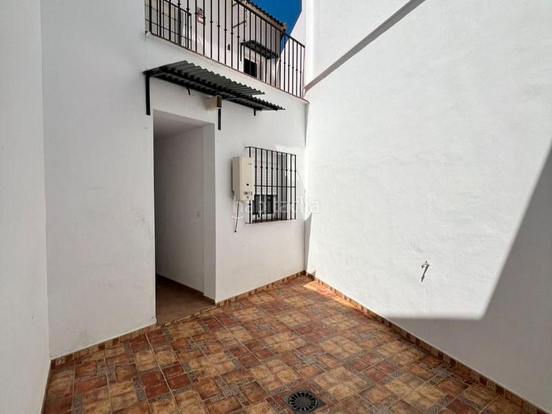 Foto 4e4dfa3d-bbf9-41d2-9c57-87f2476c5499. Casa pareada en calle barrio 25 casa espectacular de 4 habitaciones, terraza y patio en Jauja (cordoba) en Lucena