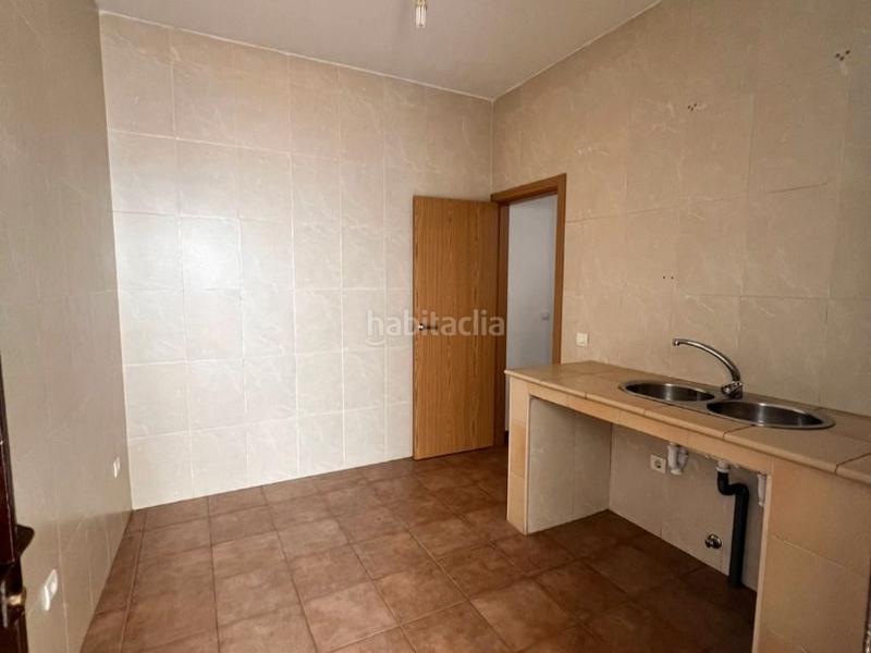 Foto efe11534-d464-4a53-bdb4-e55b89d8d15c. Casa pareada en calle barrio 25 casa espectacular de 4 habitaciones, terraza y patio en Jauja (cordoba) en Lucena