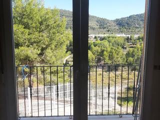 Pis a Carrer de la llibertat 27. Piso en muy estado con vistas a la sierra mariola y soleado todo