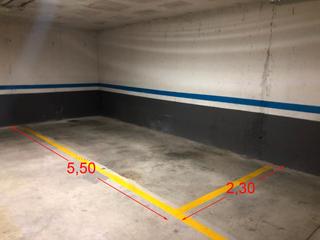 Location Parking voiture à Plaça de còrdova 11. Alquiler parking coche+moto en can llong. av. estrasburg-ronda e