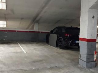 Aparcament cotxe a Demostenes 6-8. Venta en parking can rull, sabadell