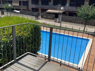 Lloguer Pis a Avinguda de madrid 20. Bajo con 2 plazas parking y piscina en alquiler