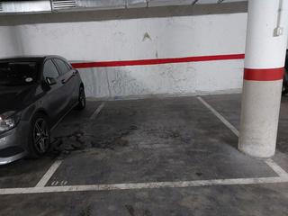 Miete Autoparkplatz in Av. president companys  36. Lloguer plaça de pàrquing