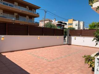 Planta baja en Joan maragall  44. Planta baja con terraza