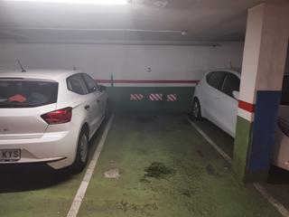 Rent Car parking in Passatge ferrer i guàrdia 3. Parking coche zona frances macia