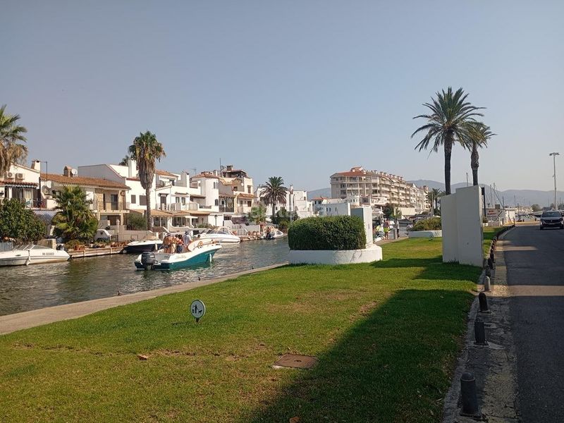 Foto 484d05f0-8136-4de5-8d9b-9a0db00dcc39. Apartament a sant mori 8 a Moxó - Sant Mori Empuriabrava