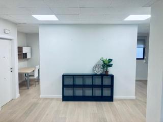 Miete Büro in Jose maria haro 14. Se alquila oficina reformada y muy luminosa