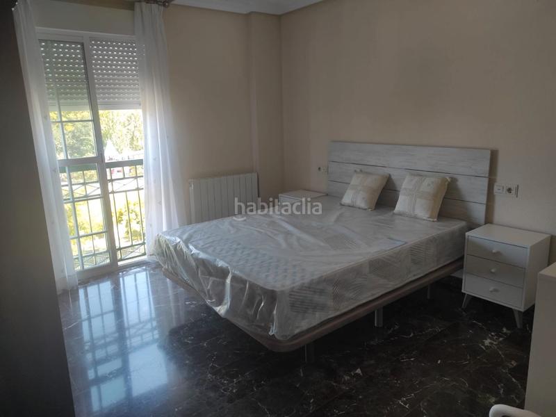 Foto 5b145b68-298d-4f86-8de3-f734c9105543. Alquiler piso en paseo de españa 13 piso totalmente equipado en pleno bulevar en Jaén