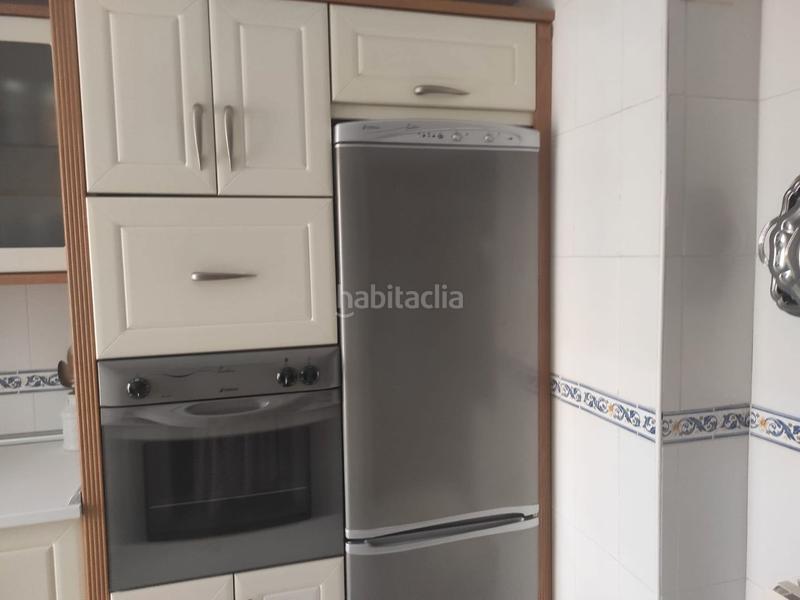 Foto f38f52a0-c2cd-4fd6-9ea4-84b88d4357cc. Alquiler piso en paseo de españa 13 piso totalmente equipado en pleno bulevar en Jaén