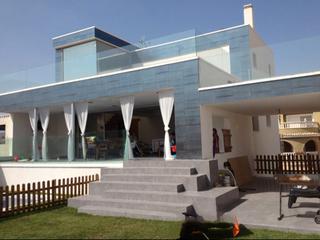Casa en Jorge manrrique 11. Maravilloso chalet minimalista de ensueño!