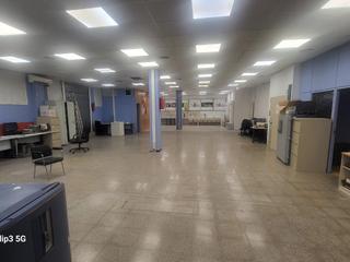 Miete Fabrikhalle in Mendez nuñez 41. Nave industrial, apta para oficinas y otras actividades comercia