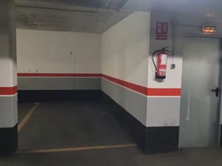 Miete Autoparkplatz in Parc nacions unides 7. Plaza de garaje cerca de la estación