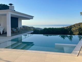 Casa a Passatge clavells 2. Casa única con espectaculares vistas a canyelles-intimidad absol