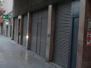 Local Comercial a Avinguda de ventura gassol 9. Local en venta en hospitalet centro
