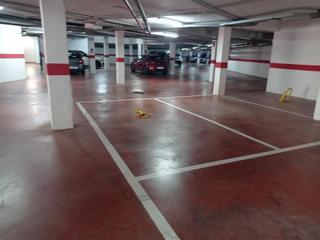 Lloguer Aparcament cotxe a Calle alpandeire 3. Se alquila plaza de garaje en la urbanizacion ribera luar - zona