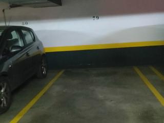 Lloguer Aparcament cotxe a Av. carmen martín gaite  42. Plaza para coche grande