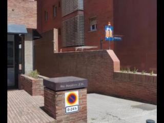 Aparcament cotxe a Via augusta 236. Plaza de parking zona alta