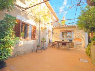 Mas à Carrer major 15. Casa reformada con cédula de habitabilidad, piscina y jardín