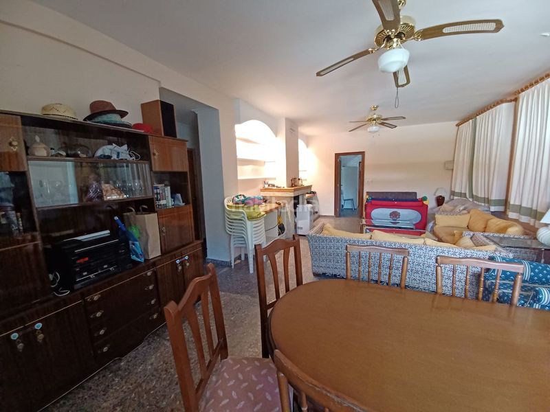 Foto 115eb2a5-e945-4db0-b1b0-a0a409a4a689. Casa en calle los comercios 3 venta de parcela en Albacete